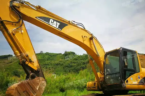 349 cat excavator